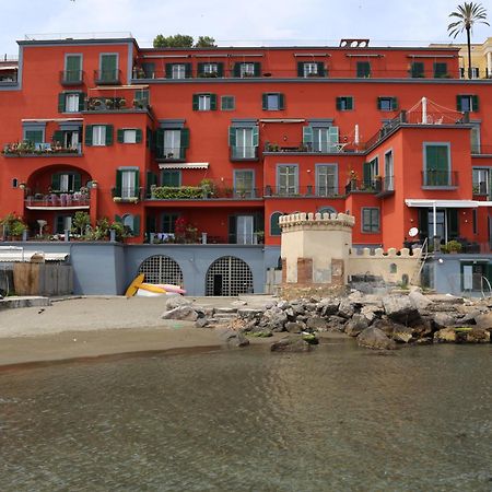 La Casetta Con La Spiaggia Napoli Esterno foto