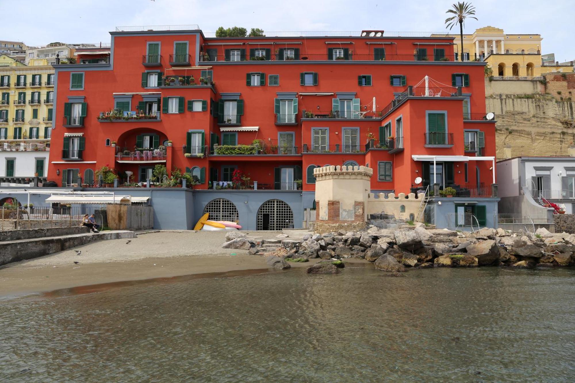 La Casetta Con La Spiaggia Napoli Esterno foto